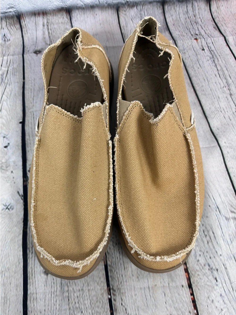 Crocs Men's Santa Cruz slip-on loafers khaki size 11
